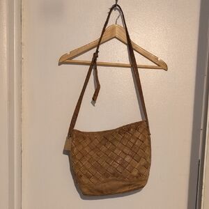 ☀️Woven Tan Shoulder Bag